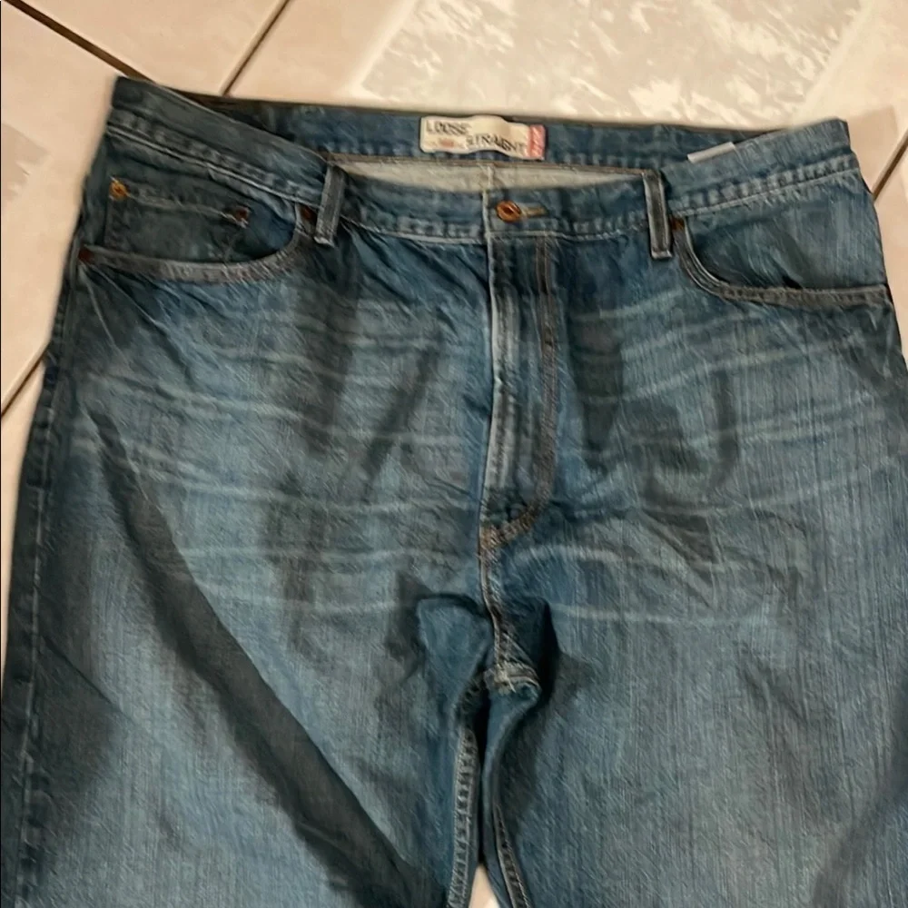 Levi's Blue Relaxed Fit Jeans with Cropped Length Size W42 L30